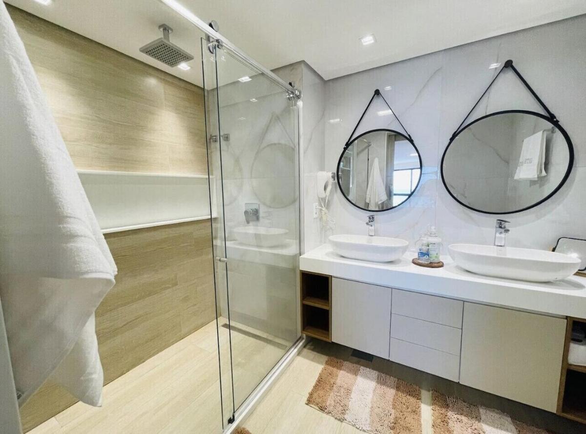 Flat Luxuoso Alto Padrao Frente Mar Com 2 Suites No Iate Plaza Форталеза Экстерьер фото